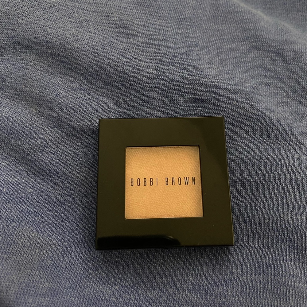 Bobbi Brown eyeshadow